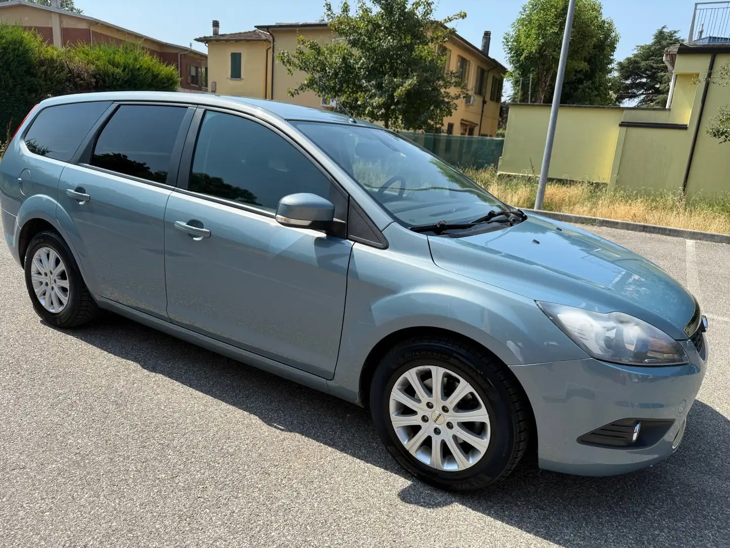 Ford Focus Station Wagon 1.6 tdci - 12 MESI DI GARANZIA - Bleu - 2
