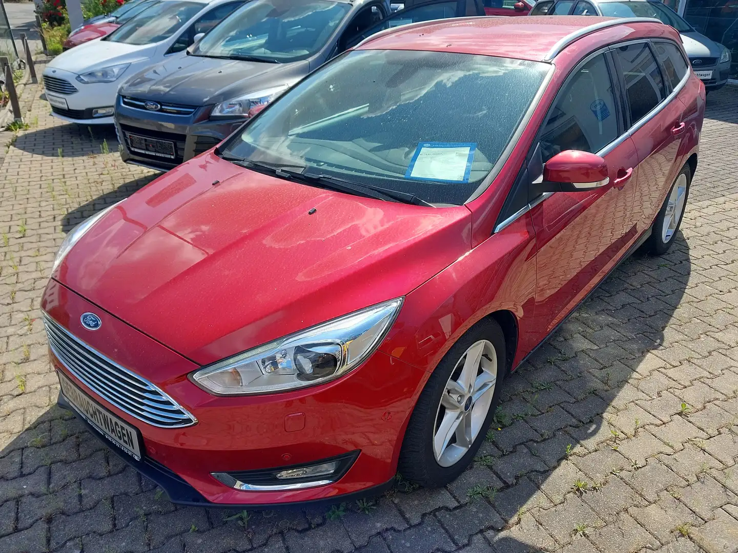 Ford Focus Titanium Rood - 1