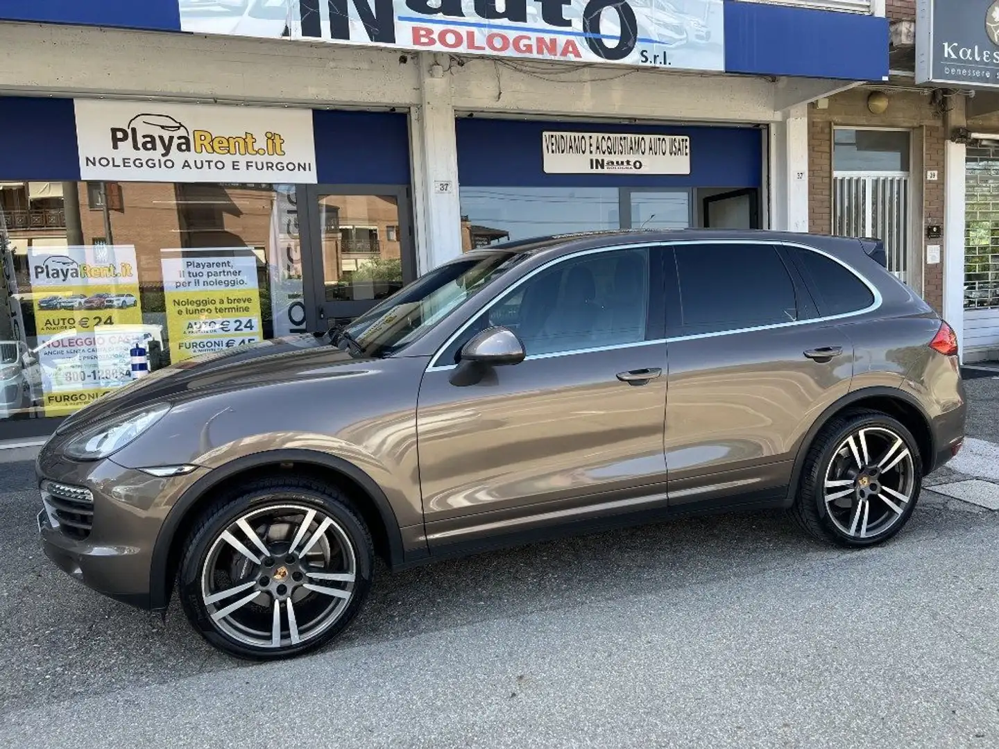 Porsche Cayenne 3.0 Diesel PERFETTA Grigio - 2