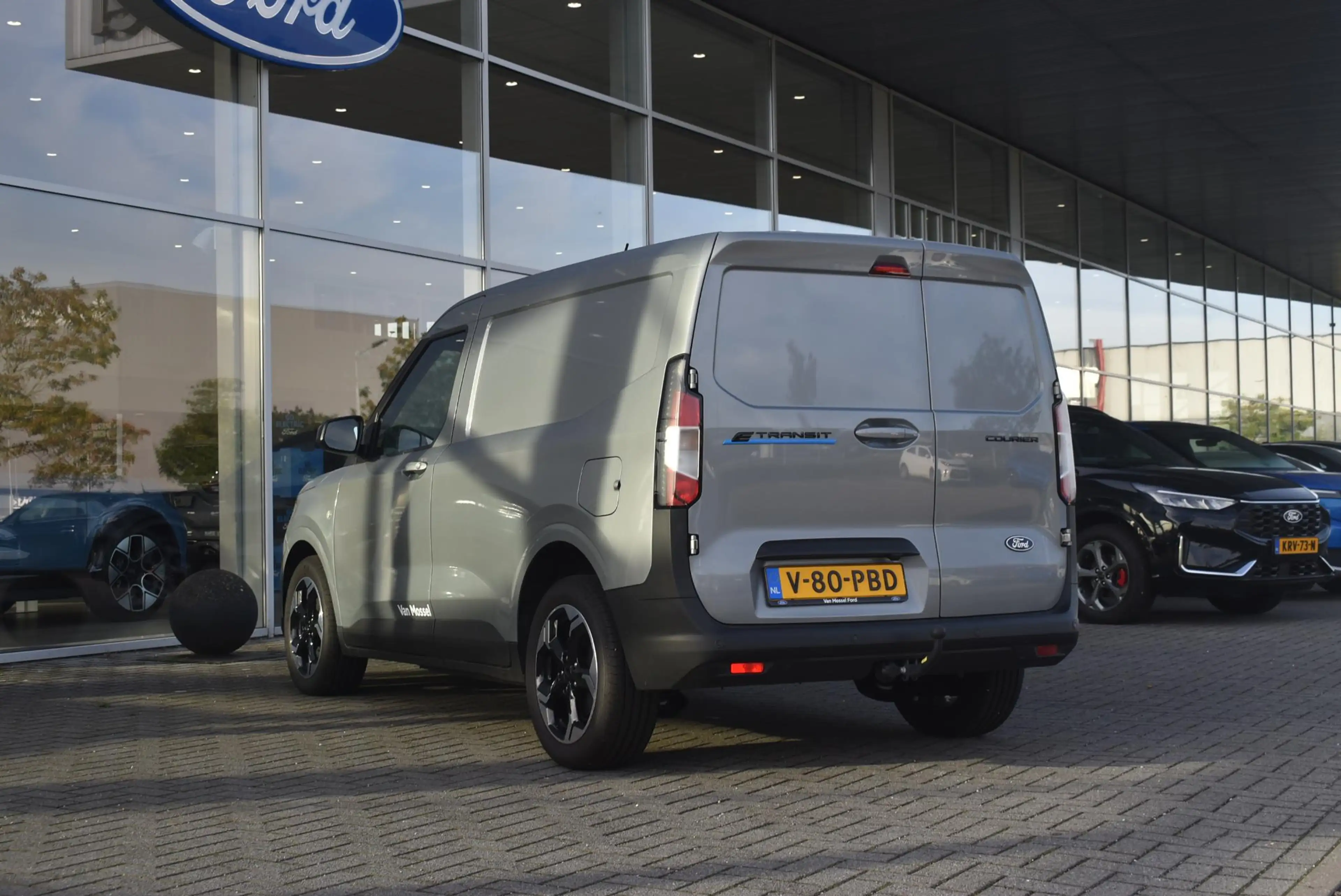 Ford Transit Courier E-Transit Limited 44 kWh | Climate Control | Adapt — photo 7