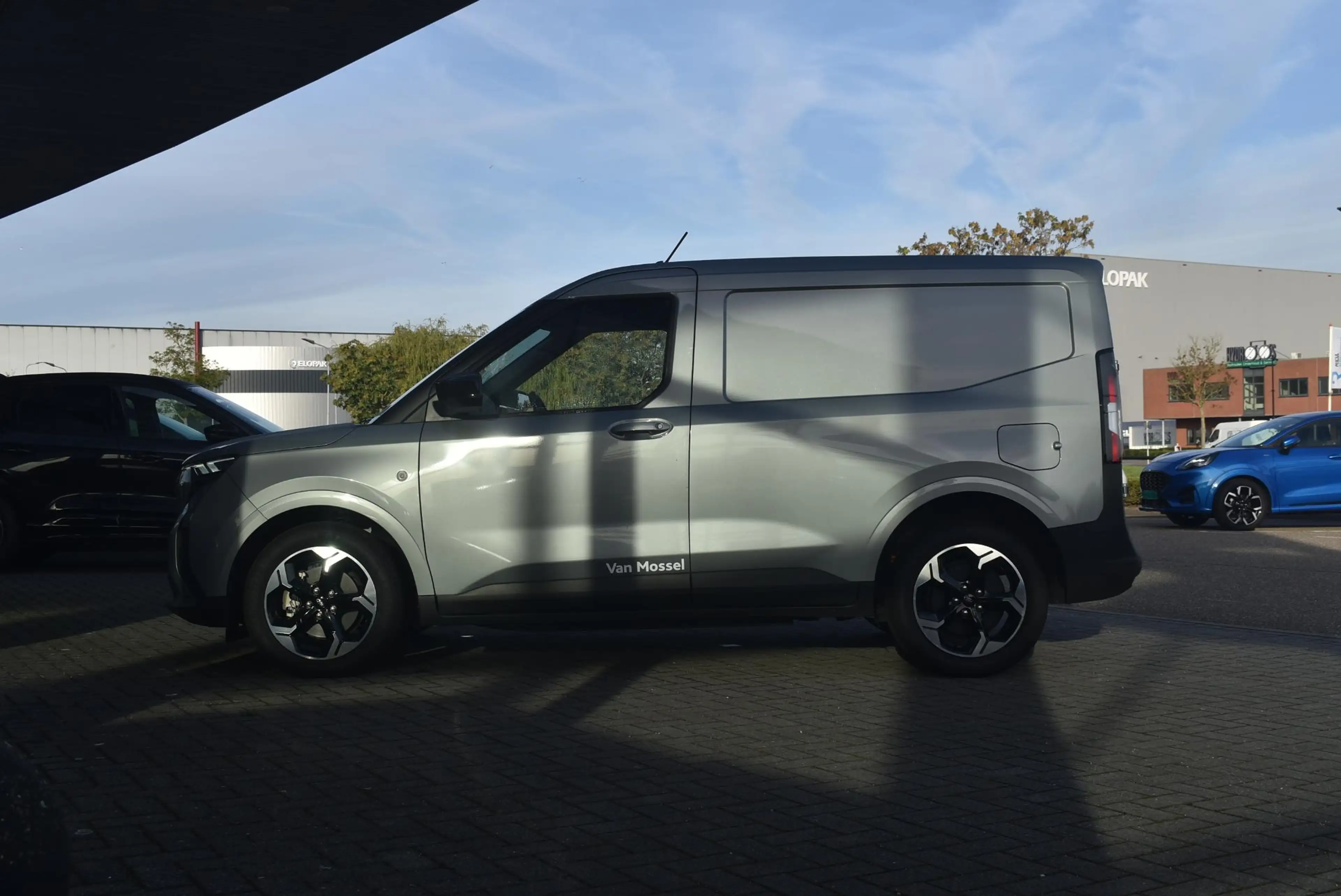Ford Transit Courier E-Transit Limited 44 kWh | Climate Control | Adapt — photo 8