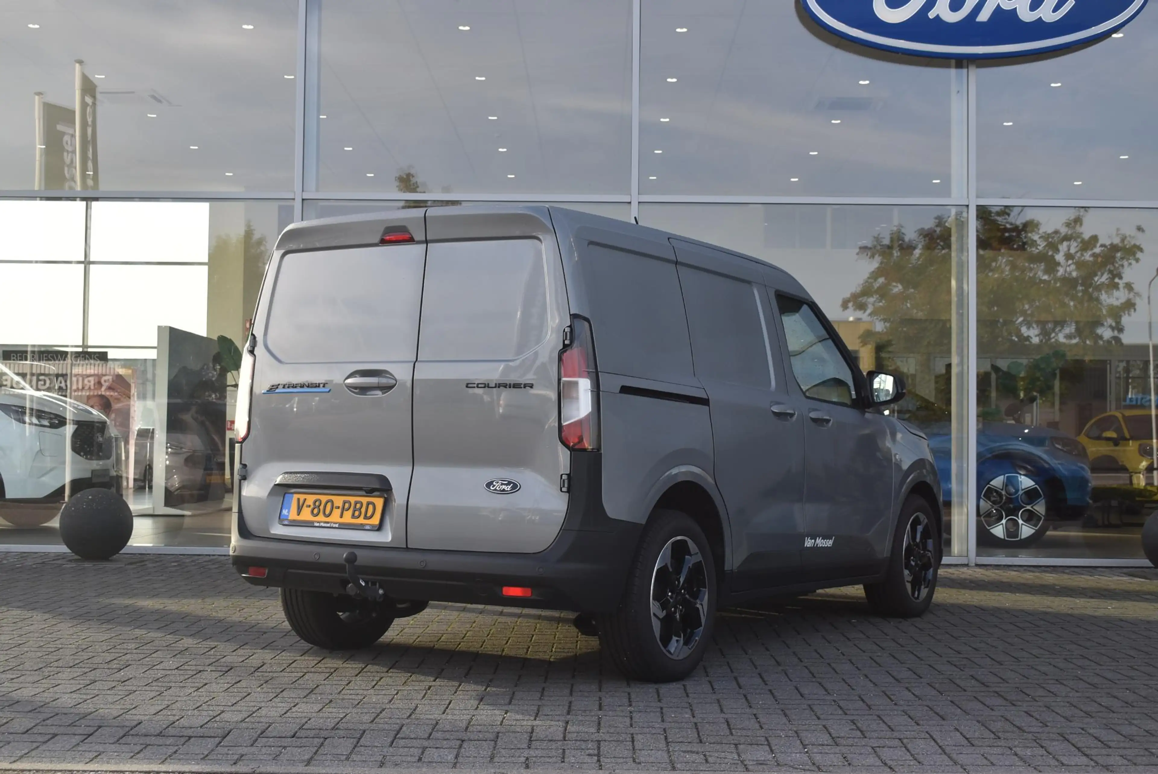 Ford Transit Courier E-Transit Limited 44 kWh | Climate Control | Adapt — photo 5