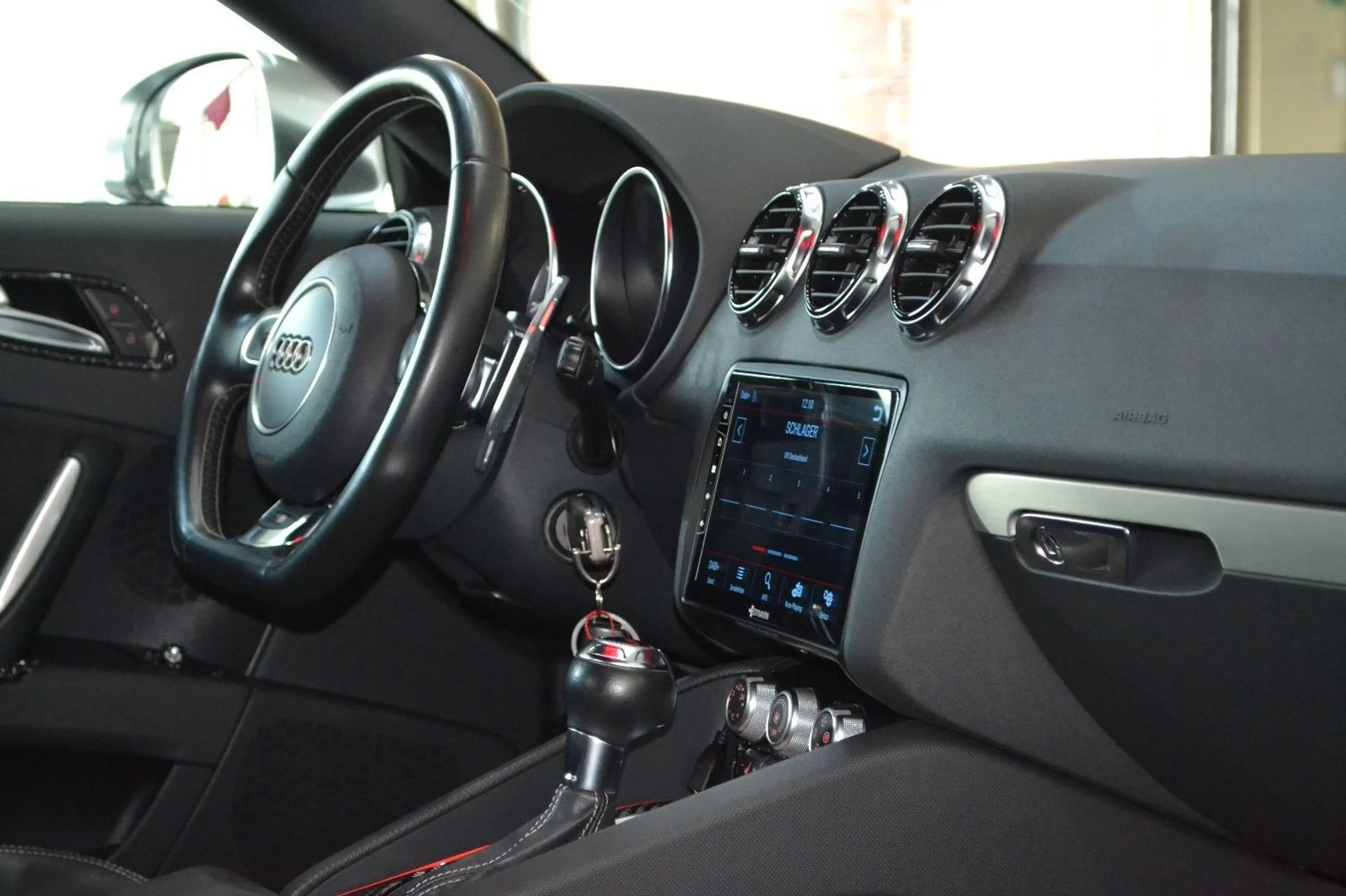 Audi TTS Coupe quattro*KAM*NAVI*SHZ*CARPLAY*PDC — photo 13