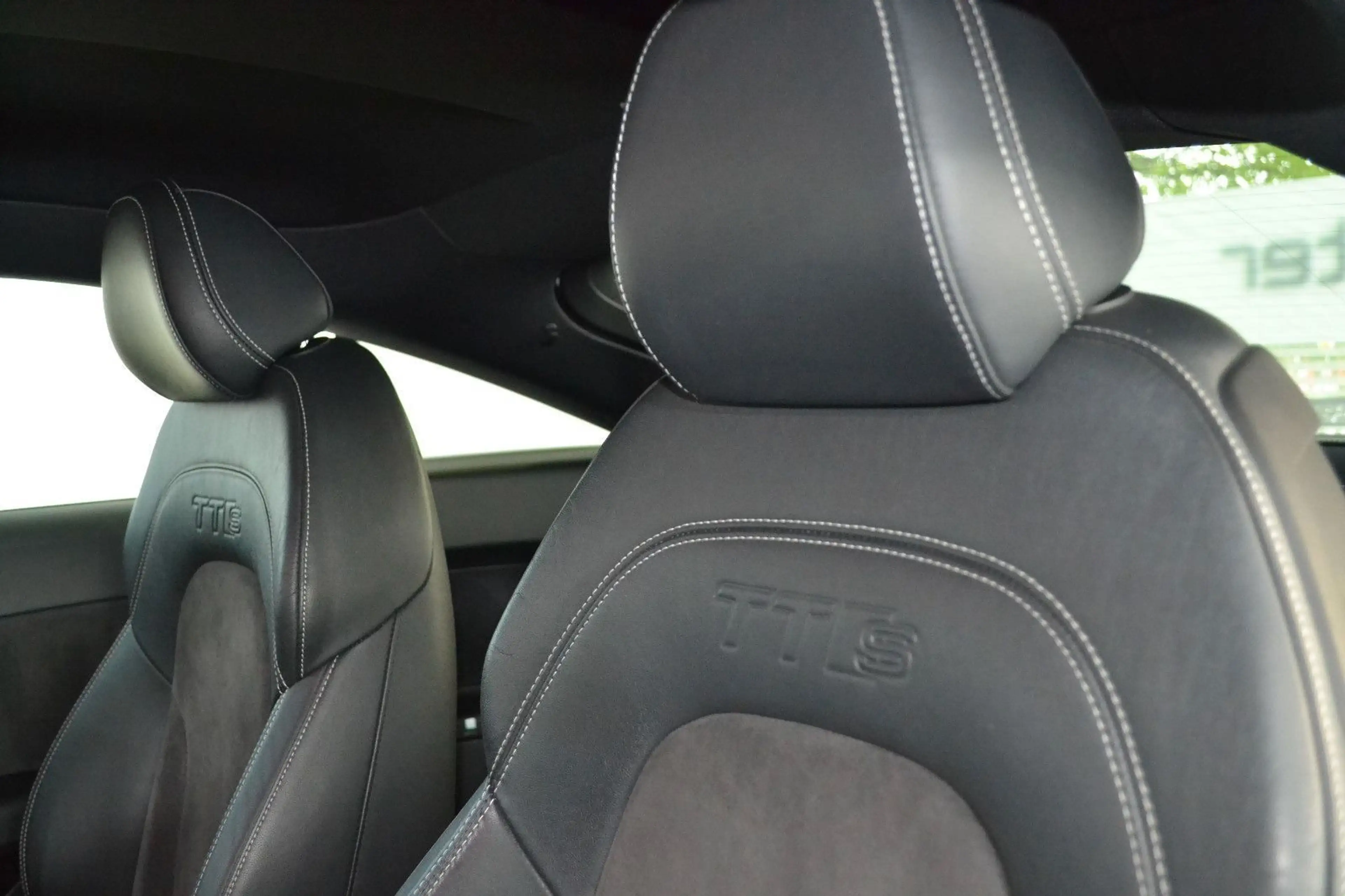 Audi TTS Coupe quattro*KAM*NAVI*SHZ*CARPLAY*PDC — photo 11