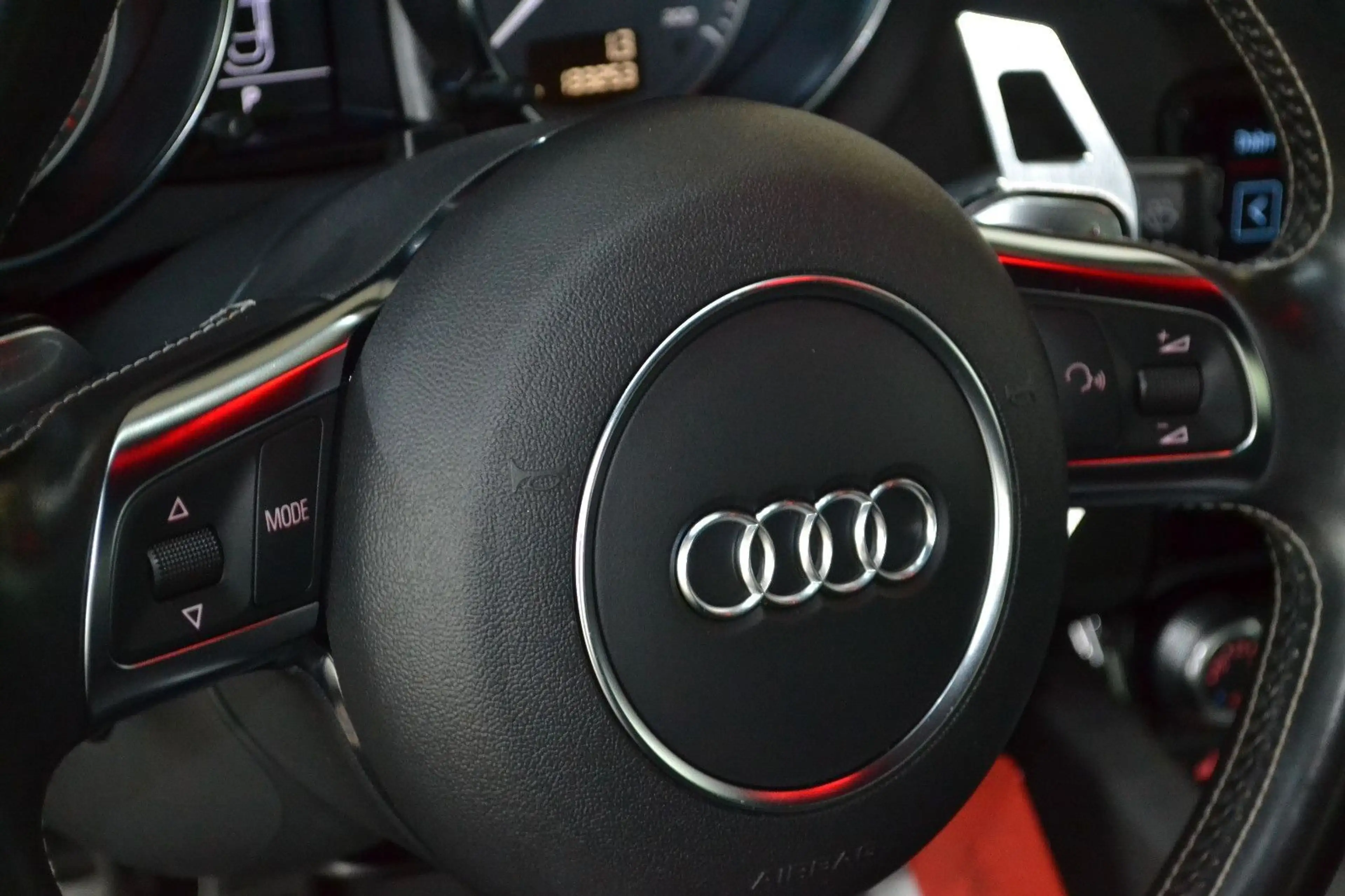 Audi TTS Coupe quattro*KAM*NAVI*SHZ*CARPLAY*PDC — photo 15