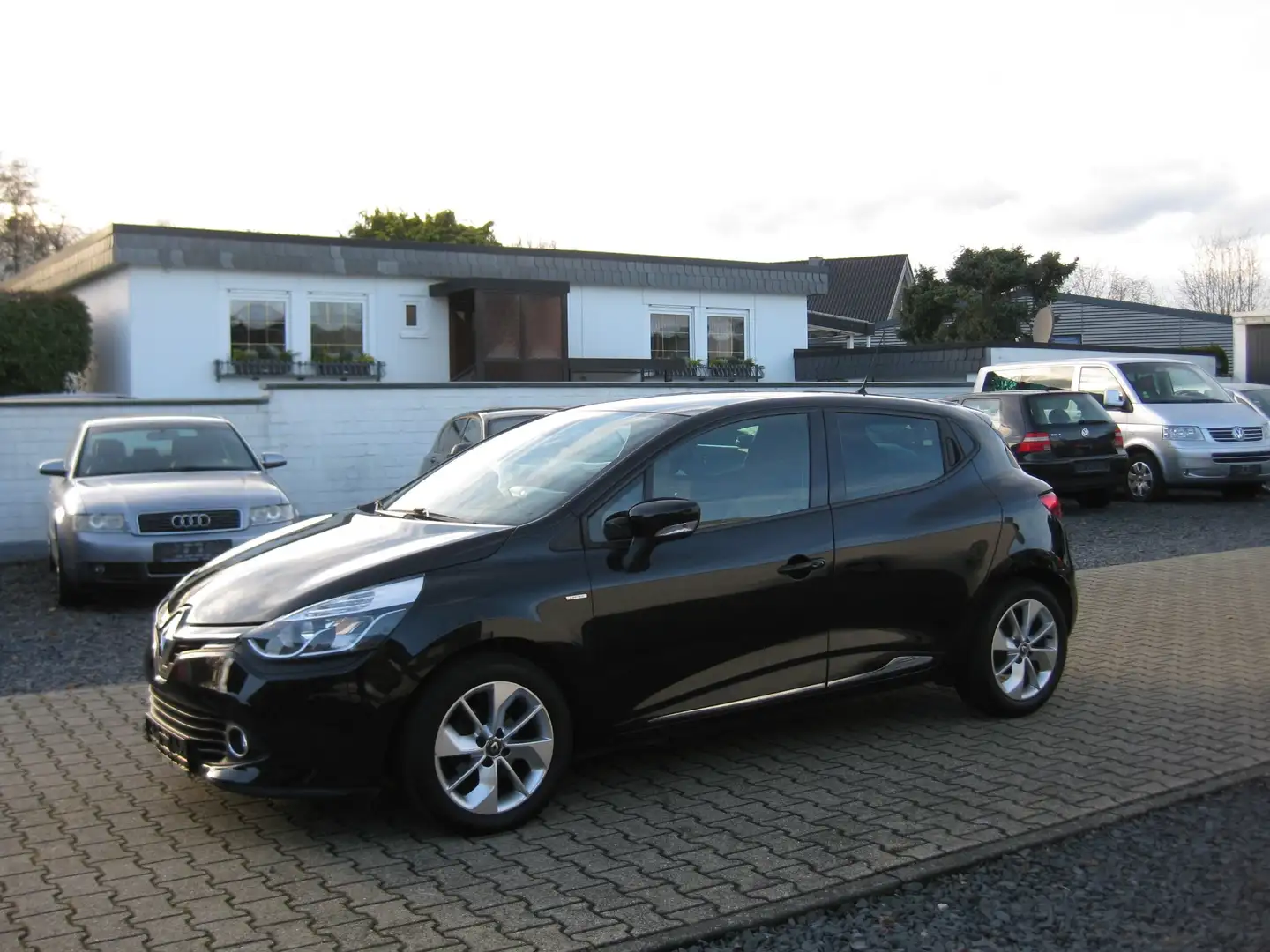 Renault Clio Clio Energy Limited dCi 90, Klima, Navi, 5-Sitzer Schwarz - 1