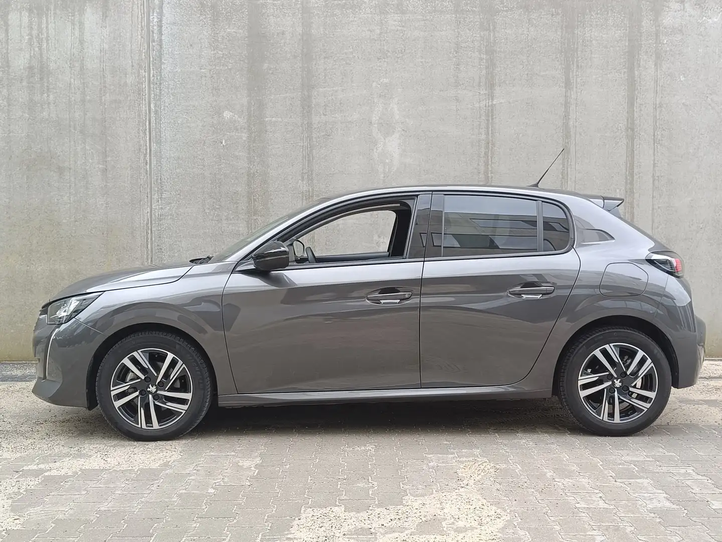Peugeot 208 1.2i PureTech Allure Pack *Vanaf 177€/maand Gris - 2
