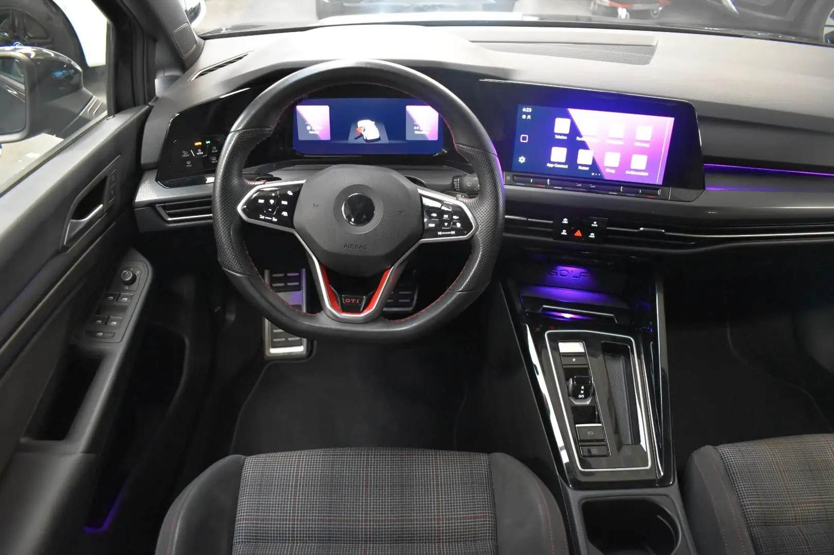 Volkswagen Golf 8 Lim. GTI*KAMERA*LED*ACC*LED*NAVI*DIGITAL* Grijs - 2