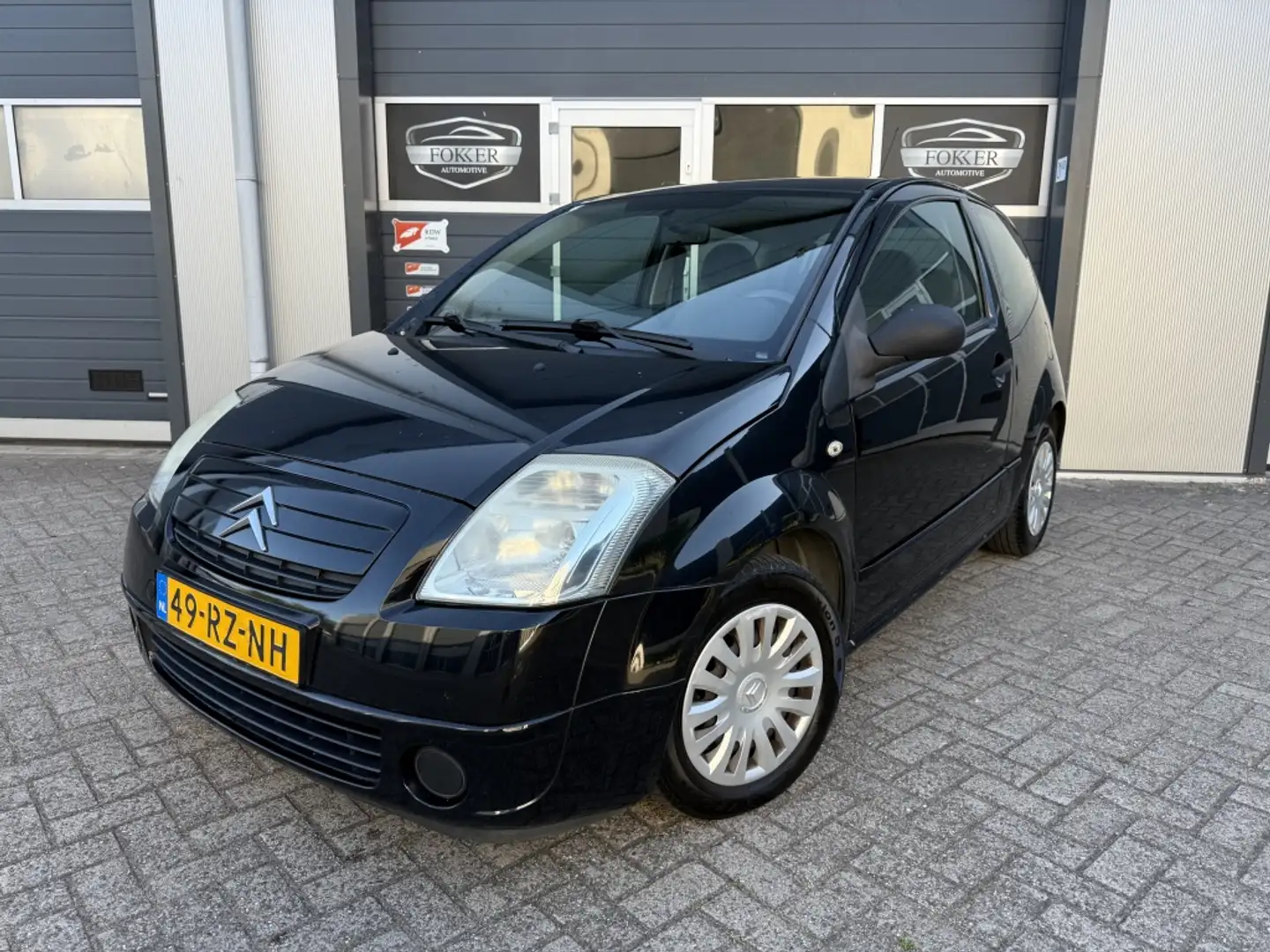 Citroen C2 1.1i Attraction NAP Airco Centrale D.V. elektrisch Zwart - 1