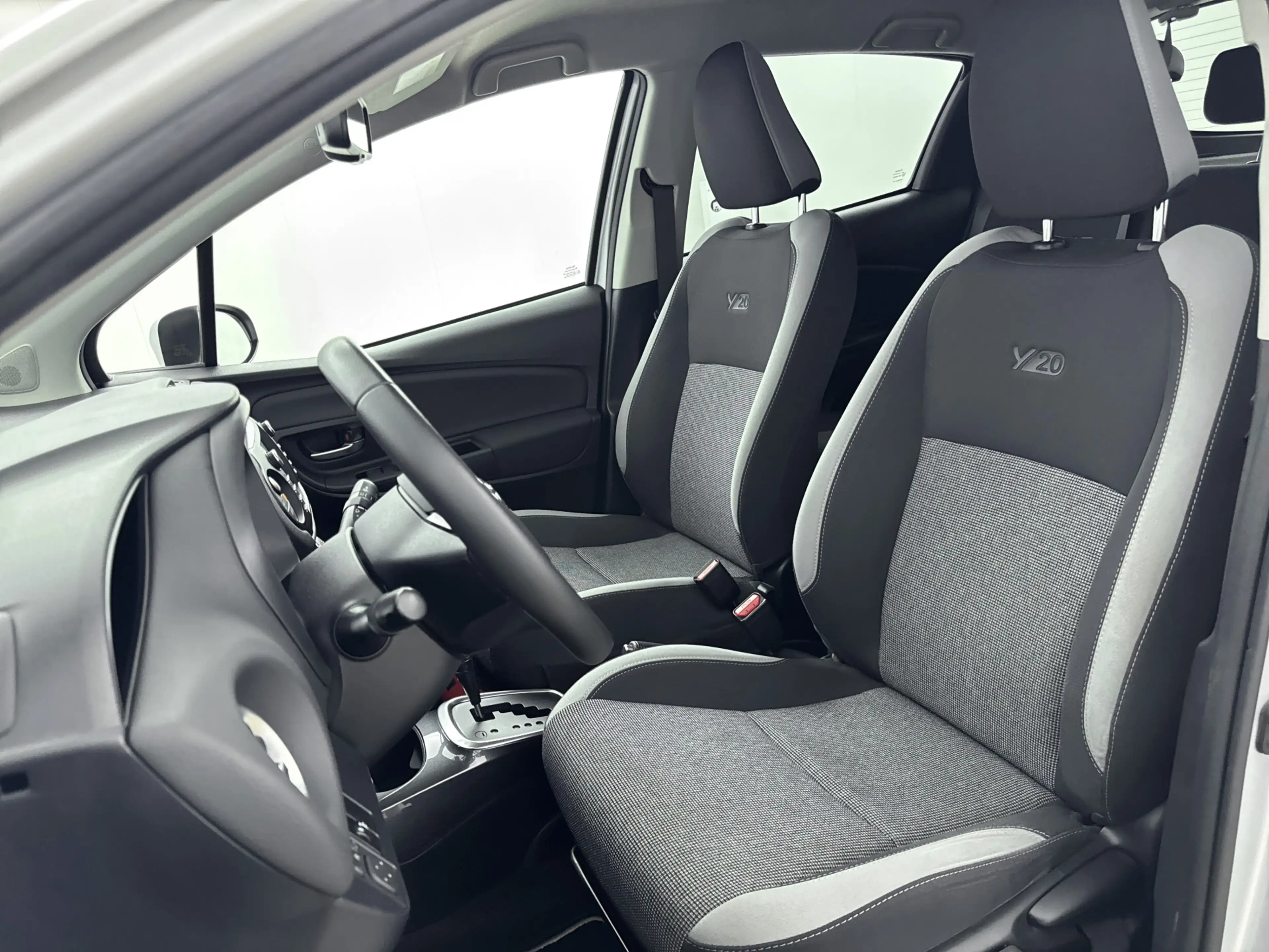 Toyota Yaris 1.5 Hybrid Y20 | Cruise Control | Navigatie | Acht — photo 15