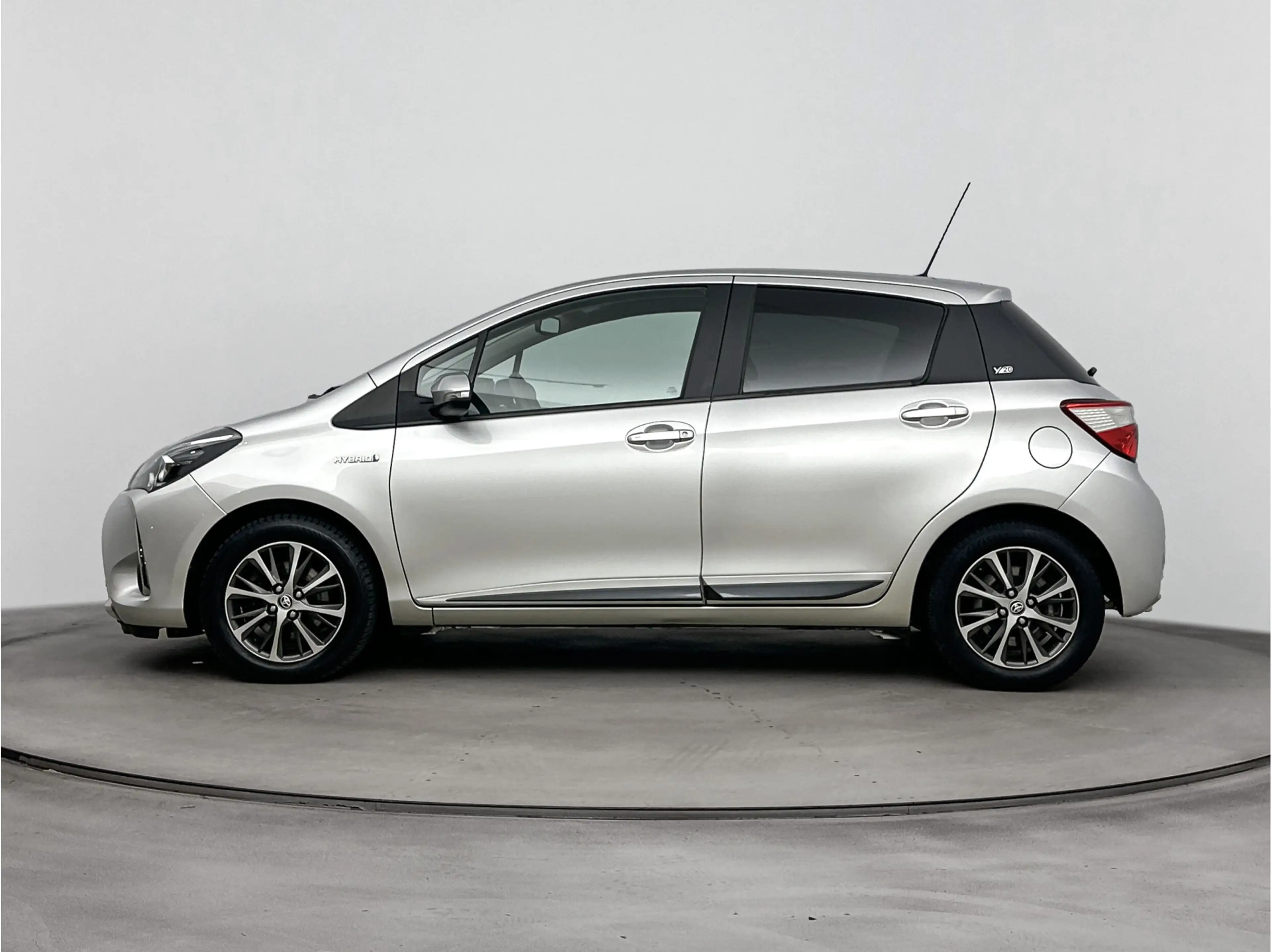 Toyota Yaris 1.5 Hybrid Y20 | Cruise Control | Navigatie | Acht — photo 3
