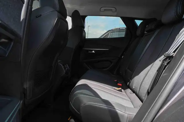 Peugeot 3008 view 13