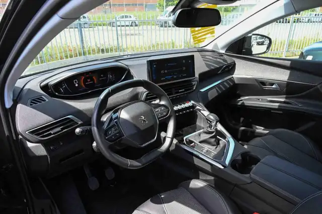 Peugeot 3008 view 10
