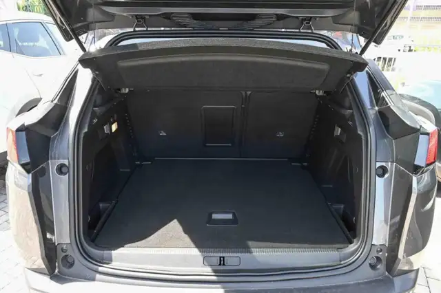 Peugeot 3008 view 7