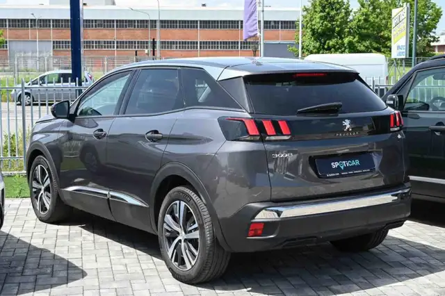 Peugeot 3008 view 6