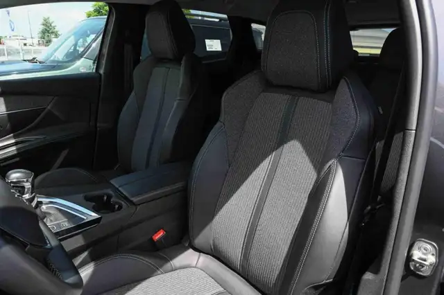 Peugeot 3008 view 12
