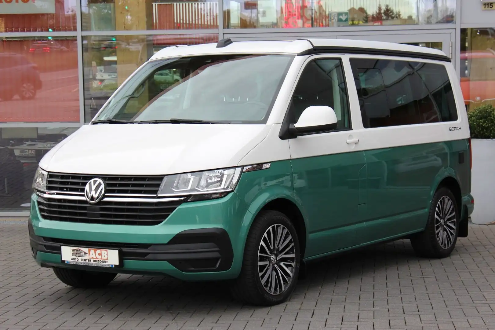 Volkswagen T6 California T6.1 California Beach 4M ACC DCC 7-Si. Digitalc. Grün - 2