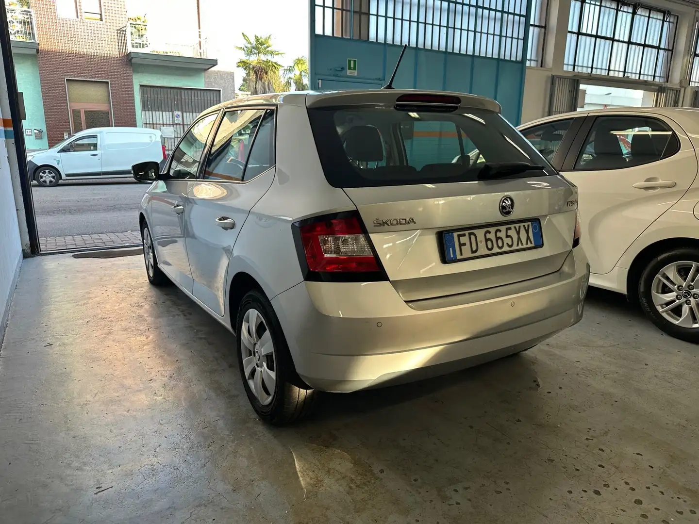 Skoda Fabia Fabia 1.0 MPI 60 CV Active Argento - 2
