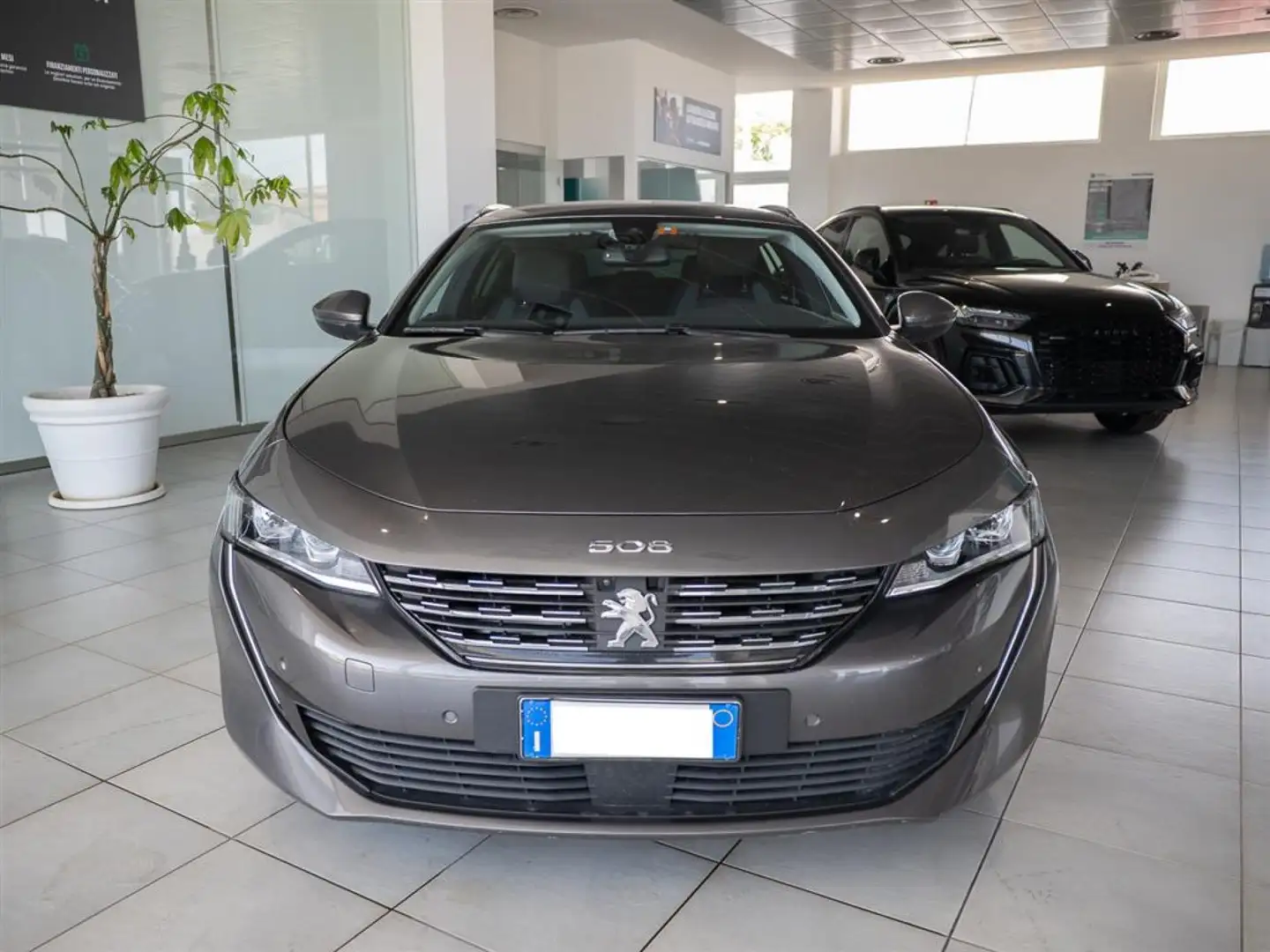 Peugeot 508 1.5 BlueHdi 130cv Allure Pack 36 mesi di garanzia Grau - 2