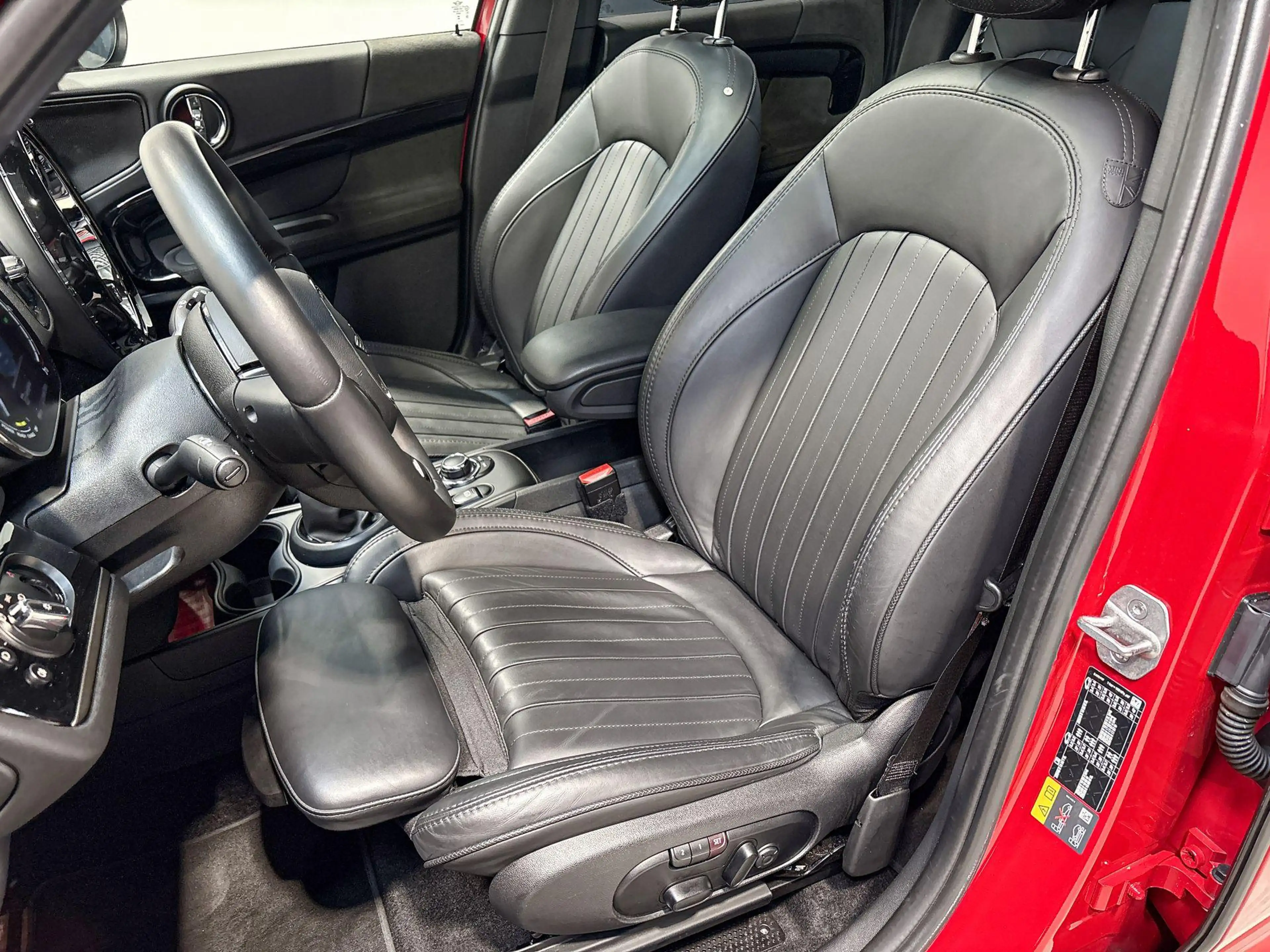 MINI Cooper SE Countryman ALL4 John Cooper Works Essence Pack - Verwacht: Se — photo 9