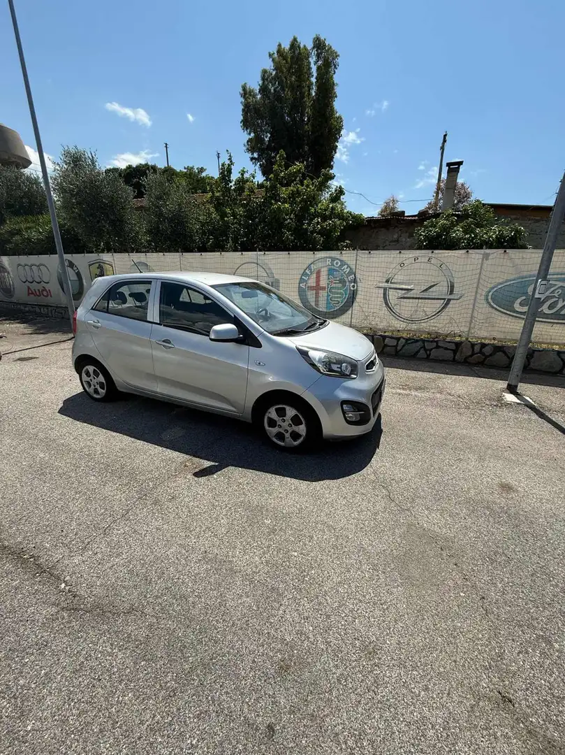 Kia Picanto 1.0 12V 5 porte Cool Gris - 1