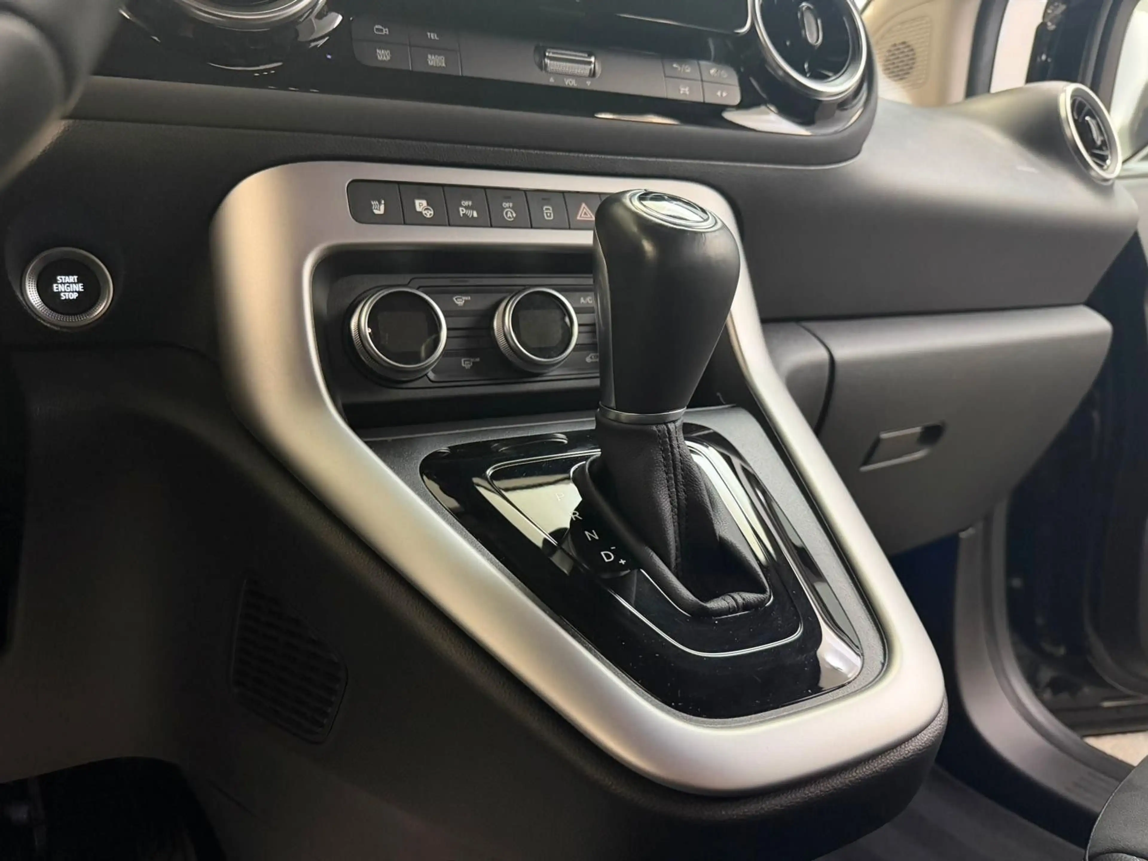 Mercedes-Benz T-Class T 180 Progressive*LED*AHK*NAVI*KAMERA*MBUX*KEY-G — photo 12