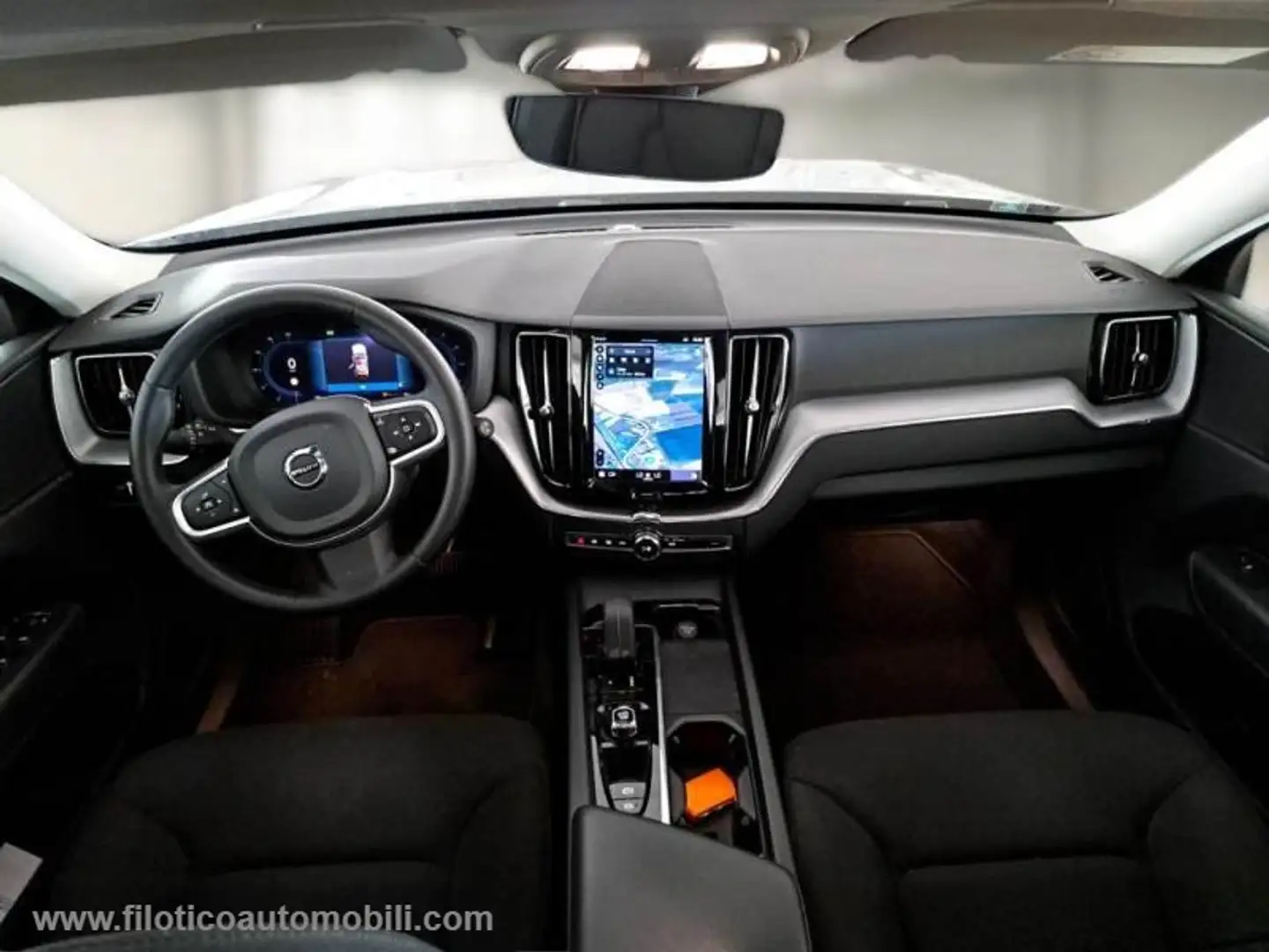 Volvo XC60 B4 DIESEL/IBRIDO FULL OPTIONAL Gris - 2