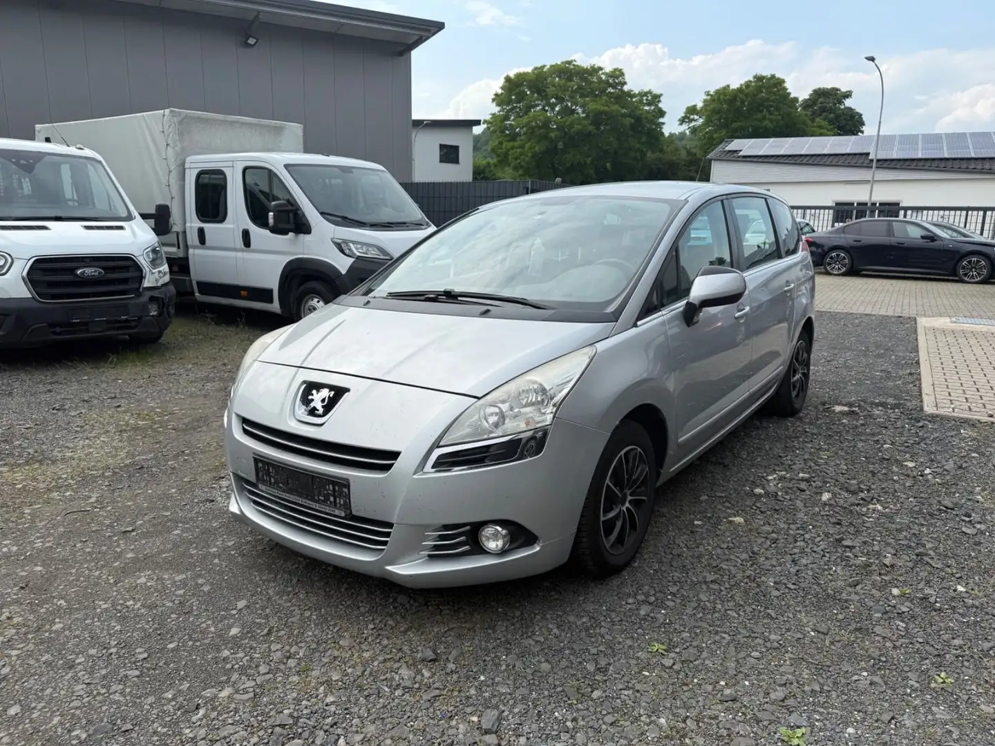Peugeot 5008 Premium 7-SITZE*BESCHREIBUNG LESEN* Šedá - 1