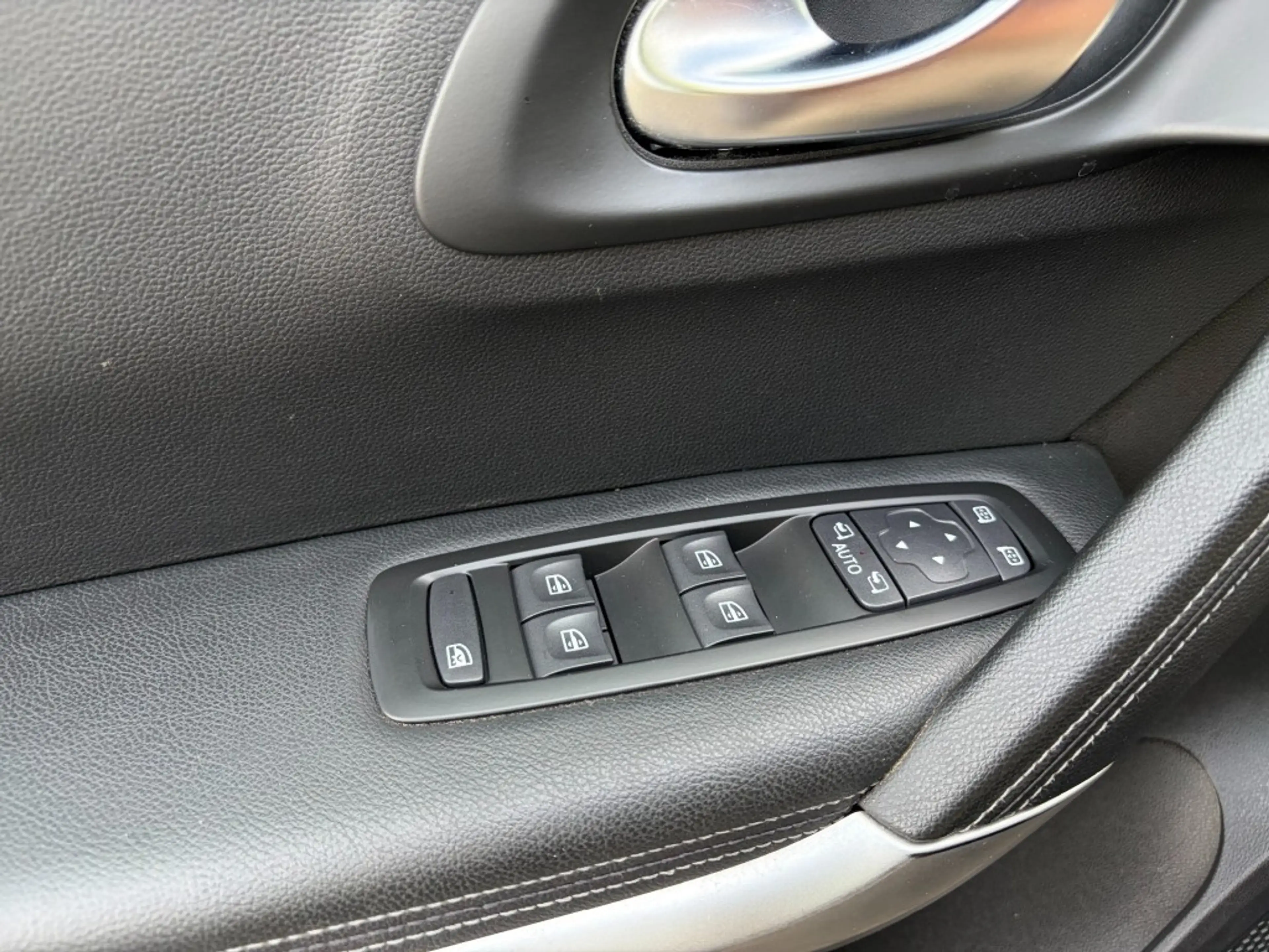 Renault Kadjar 1.3 TCE  NAVI - PANO - TREKH. - CAMERA — photo 25