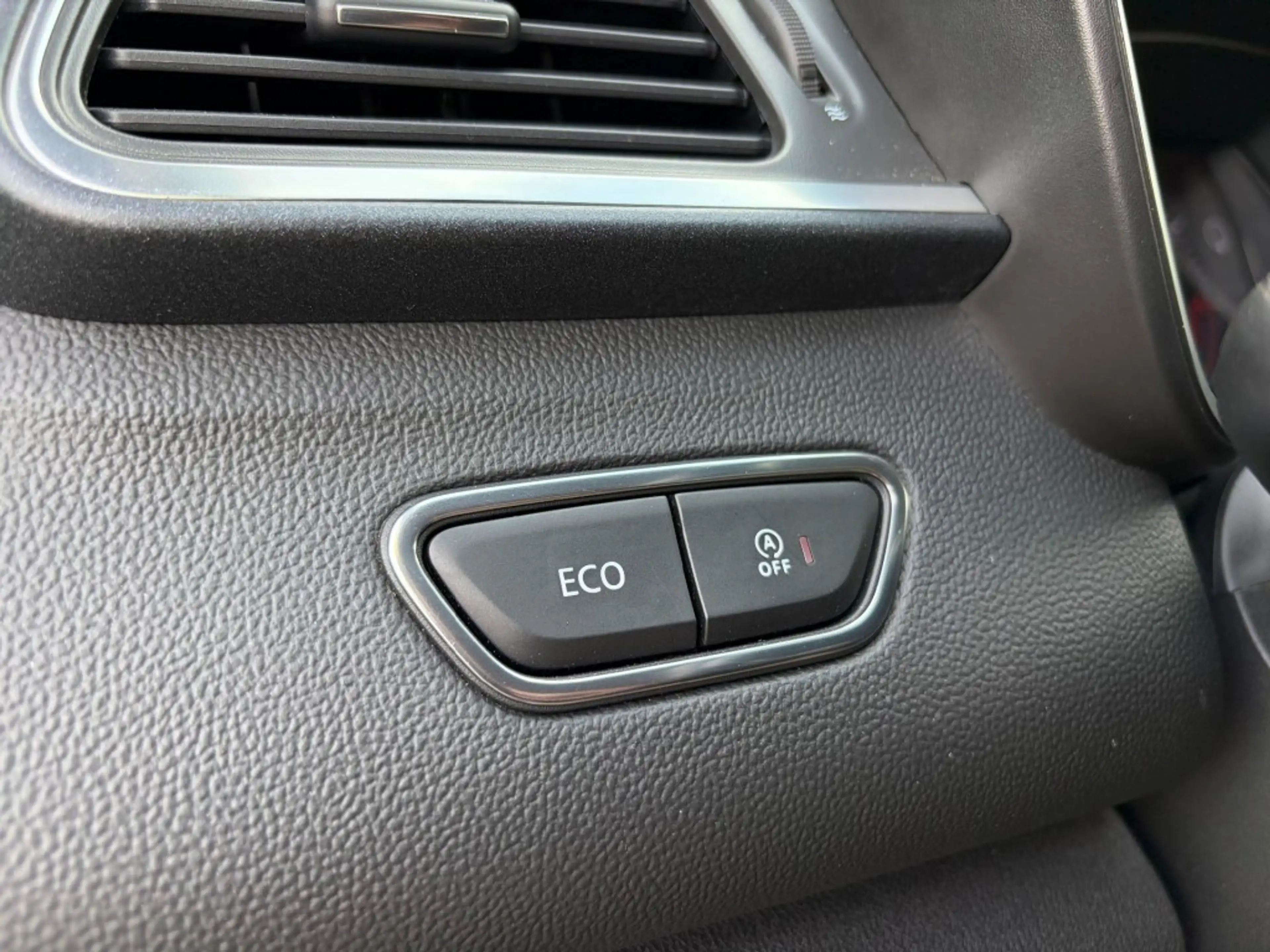 Renault Kadjar 1.3 TCE  NAVI - PANO - TREKH. - CAMERA — photo 26