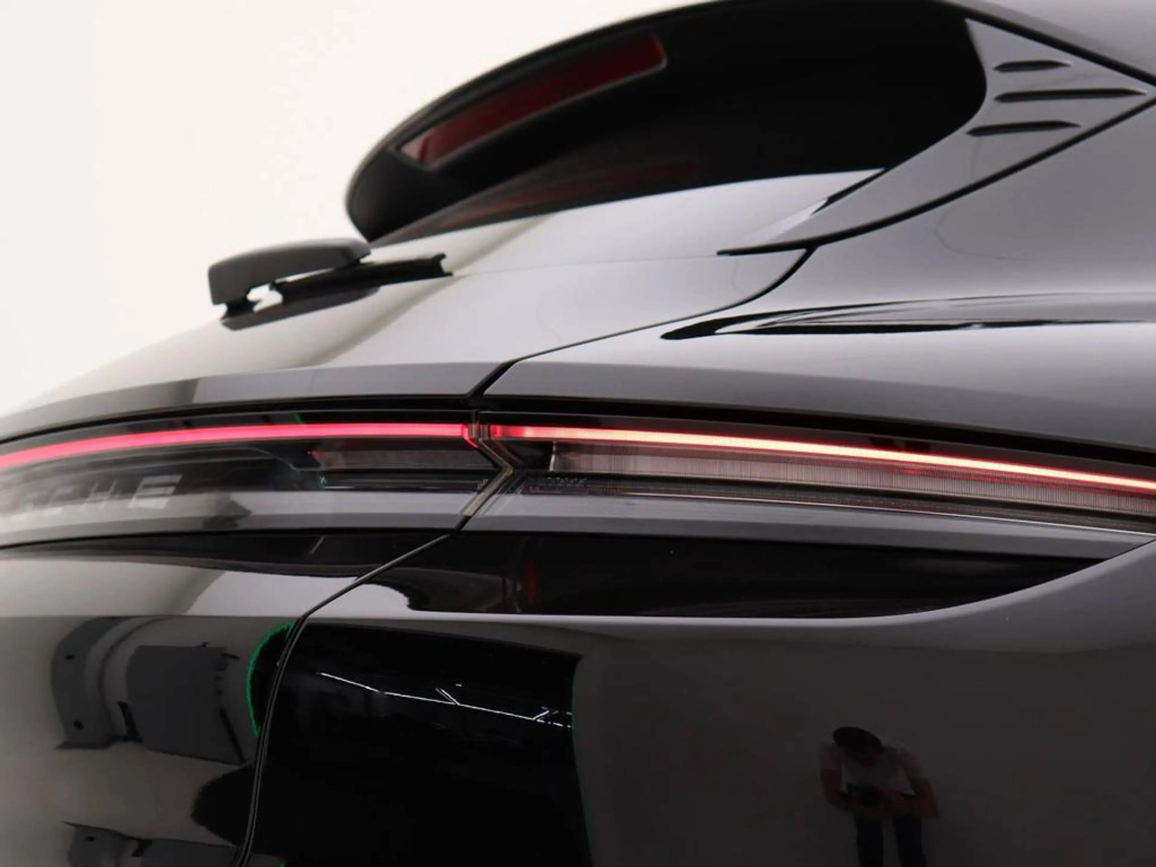 Porsche Taycan Taycan Sport Turismo — photo 11