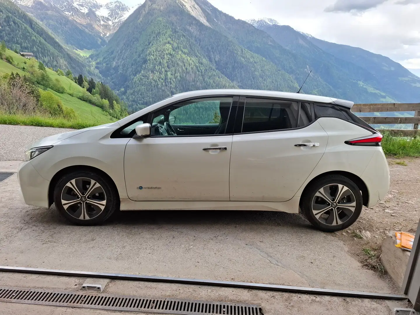 Nissan Leaf Leaf 40 kWh N-CONNECTA White - 1