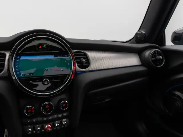 Mini Hatch view 21