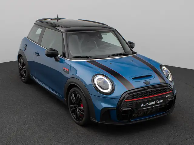 Mini Hatch view 3
