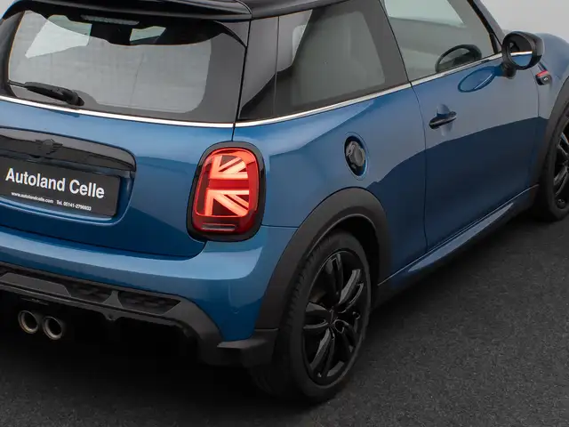 Mini Hatch view 16