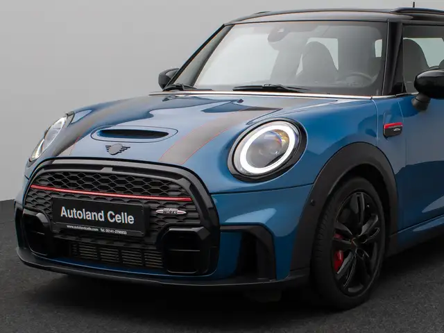 Mini Hatch view 17