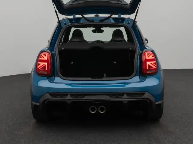 Mini Hatch view 13