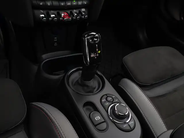 Mini Hatch view 22