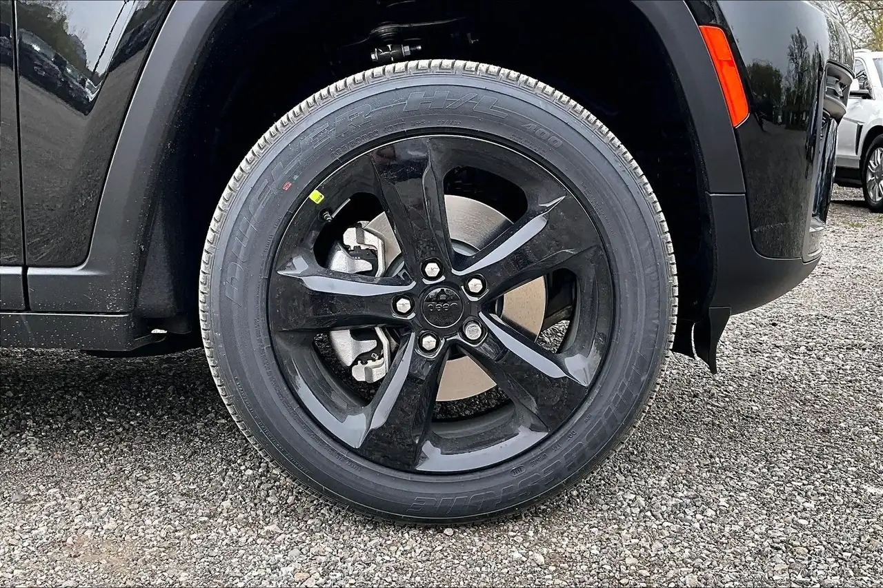 Jeep Grand Cherokee снимка Jeep Grand Cherokee