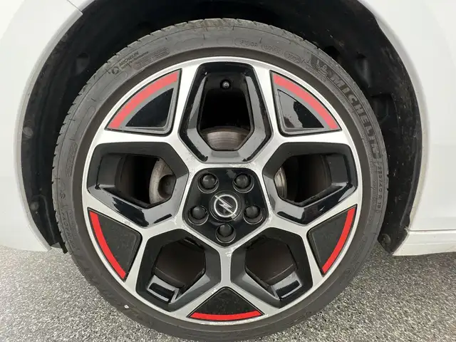 Opel Astra view 10