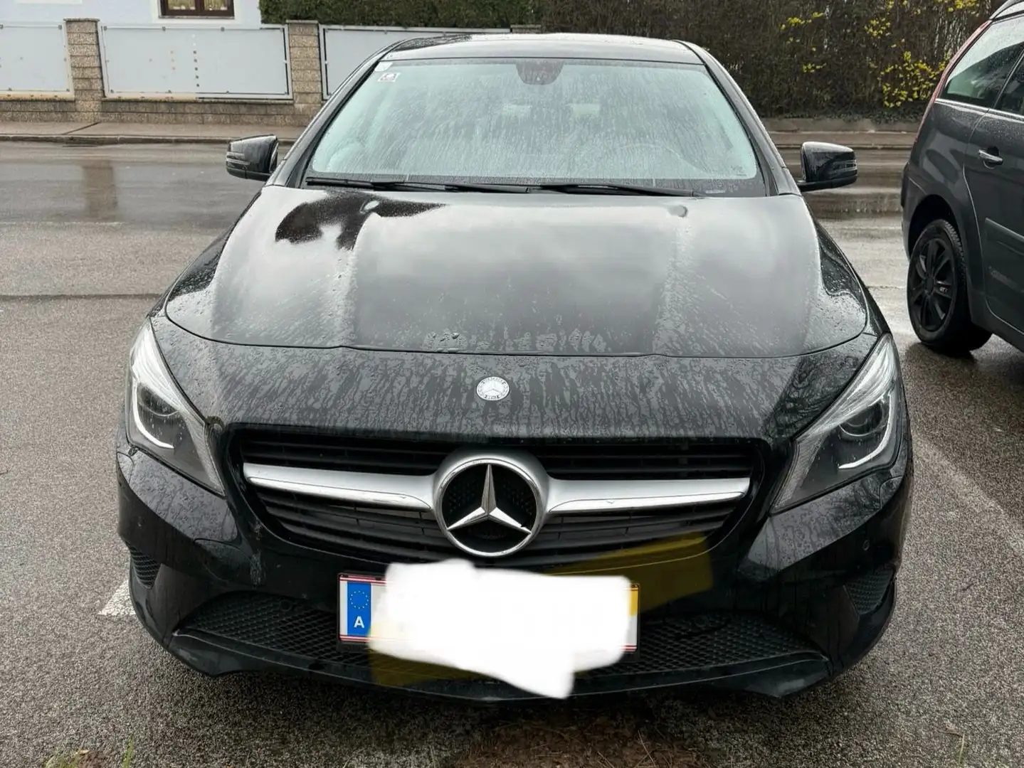 Mercedes-Benz CLA 200 Schwarz - 1