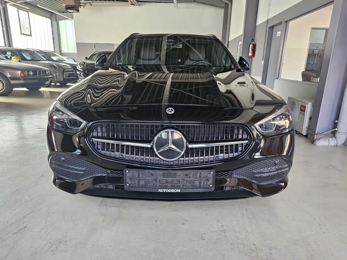 Mercedes-Benz C 300 T e Avantgarde+Night-Paket +wieNeu! Schwarz - 2
