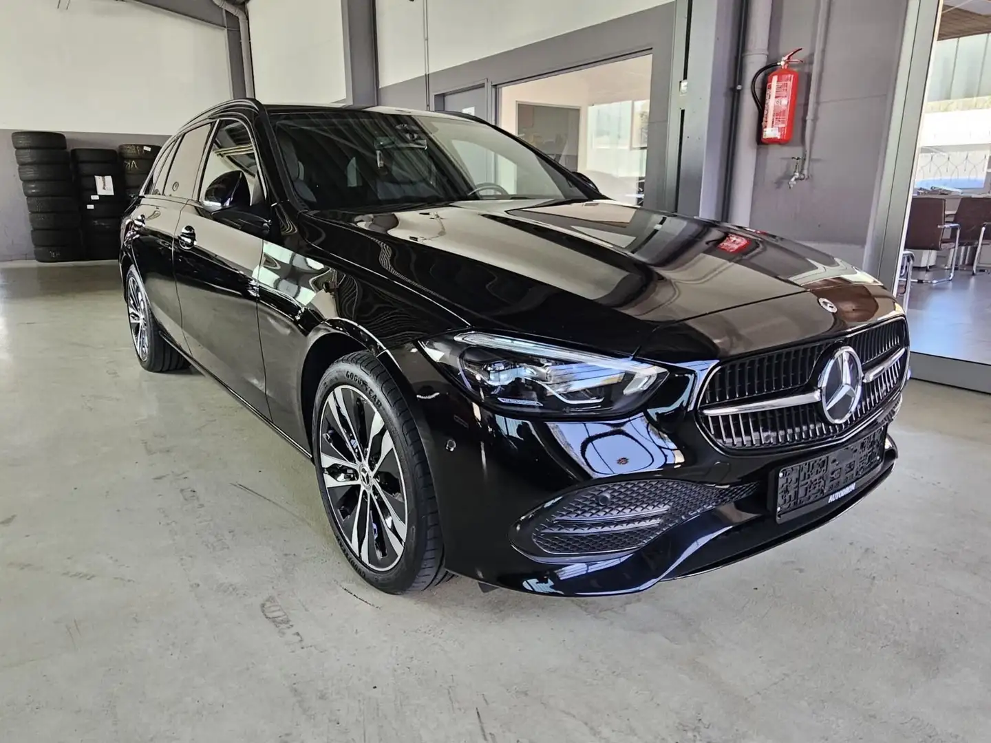 Mercedes-Benz C 300 T e Avantgarde+Night-Paket +wieNeu! Schwarz - 1