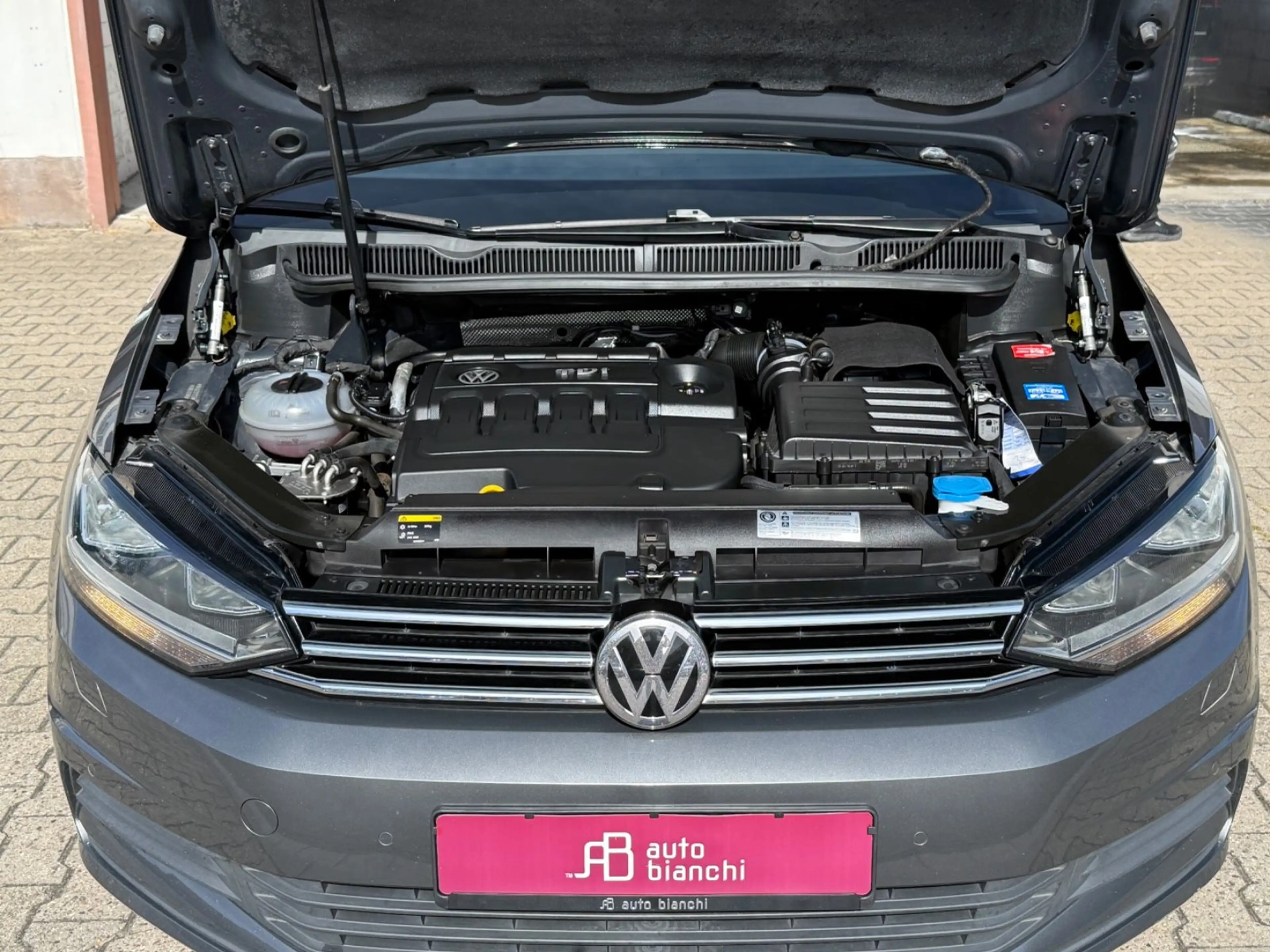 Volkswagen Touran Comfortline 2.0TDI DSG | 7-Sitzer | Pano — photo 21