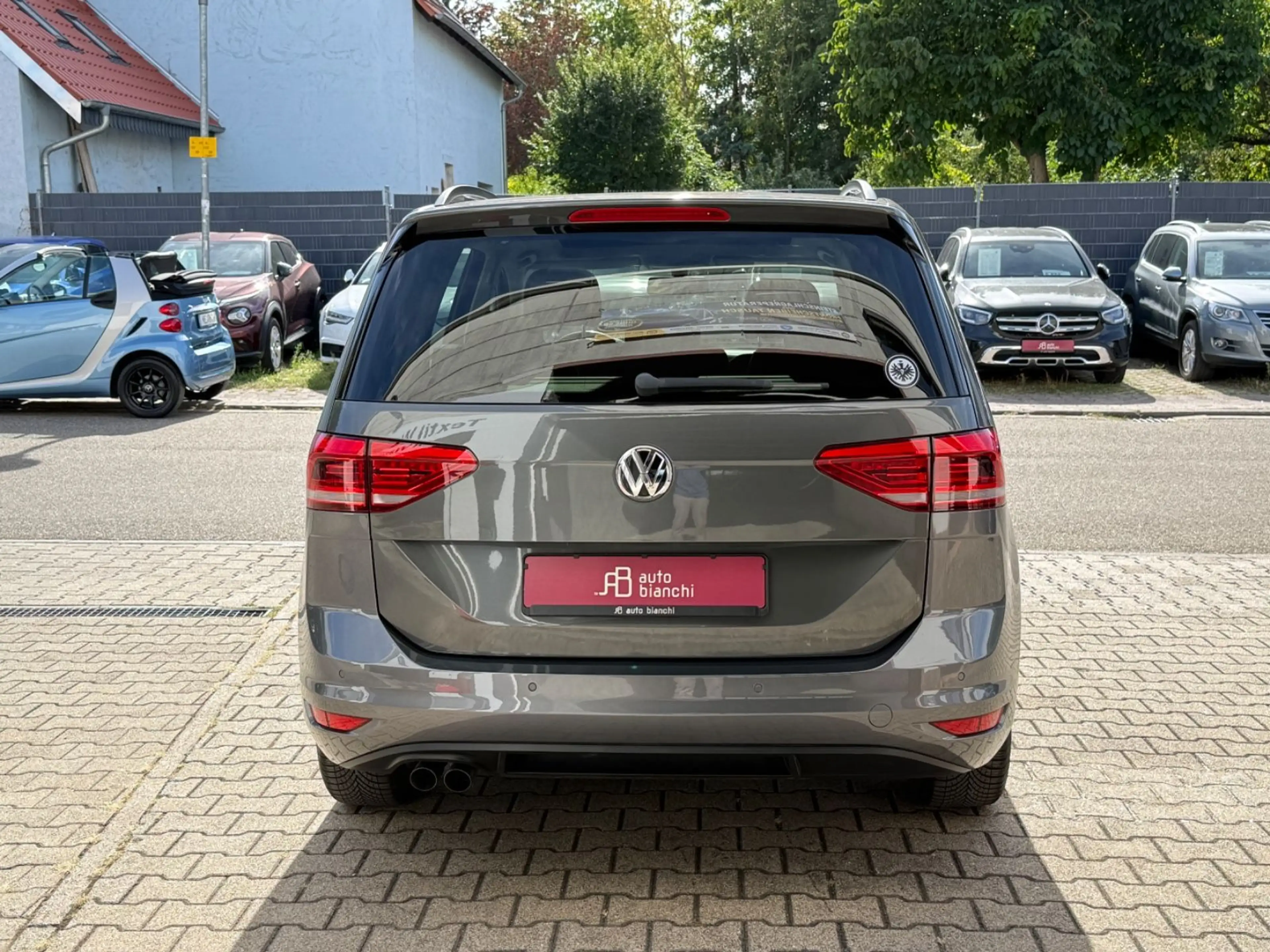 Volkswagen Touran Comfortline 2.0TDI DSG | 7-Sitzer | Pano — photo 6