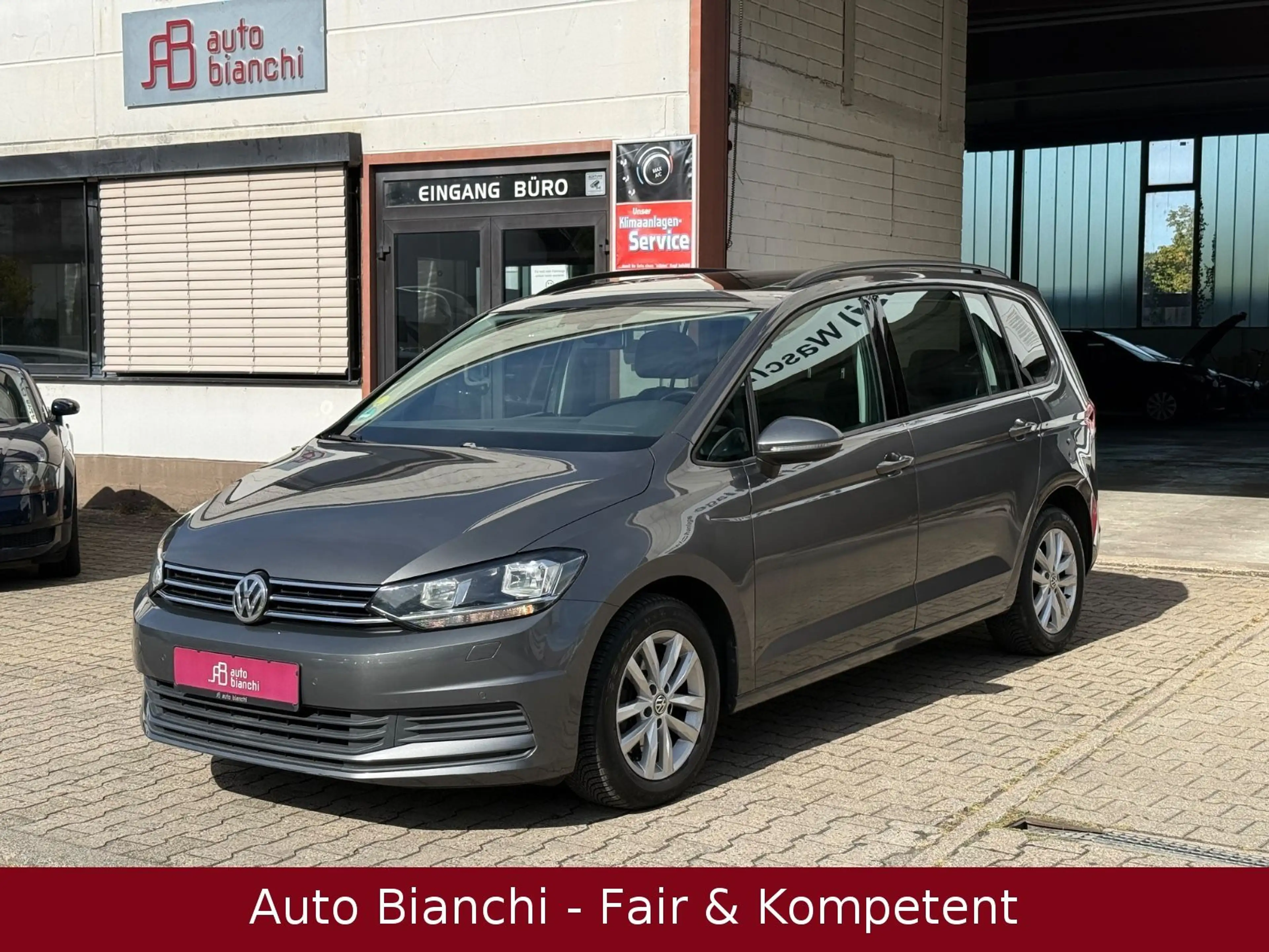 Volkswagen Touran Comfortline 2.0TDI DSG | 7-Sitzer | Pano