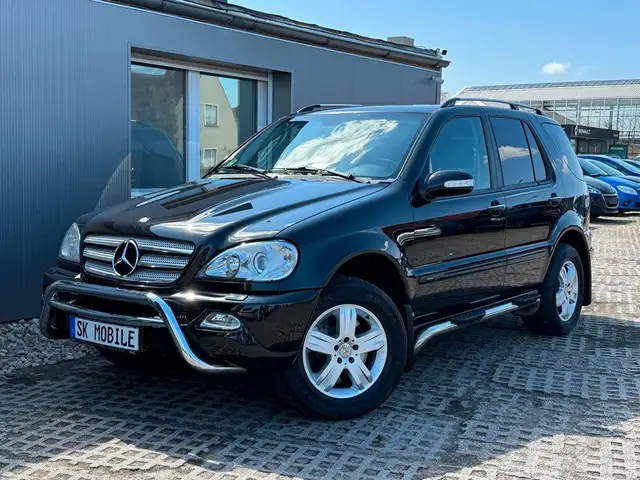 Mercedes-Benz ML 270 CDI Final Edition 1HAND*NAVI*AHK*VollSer*