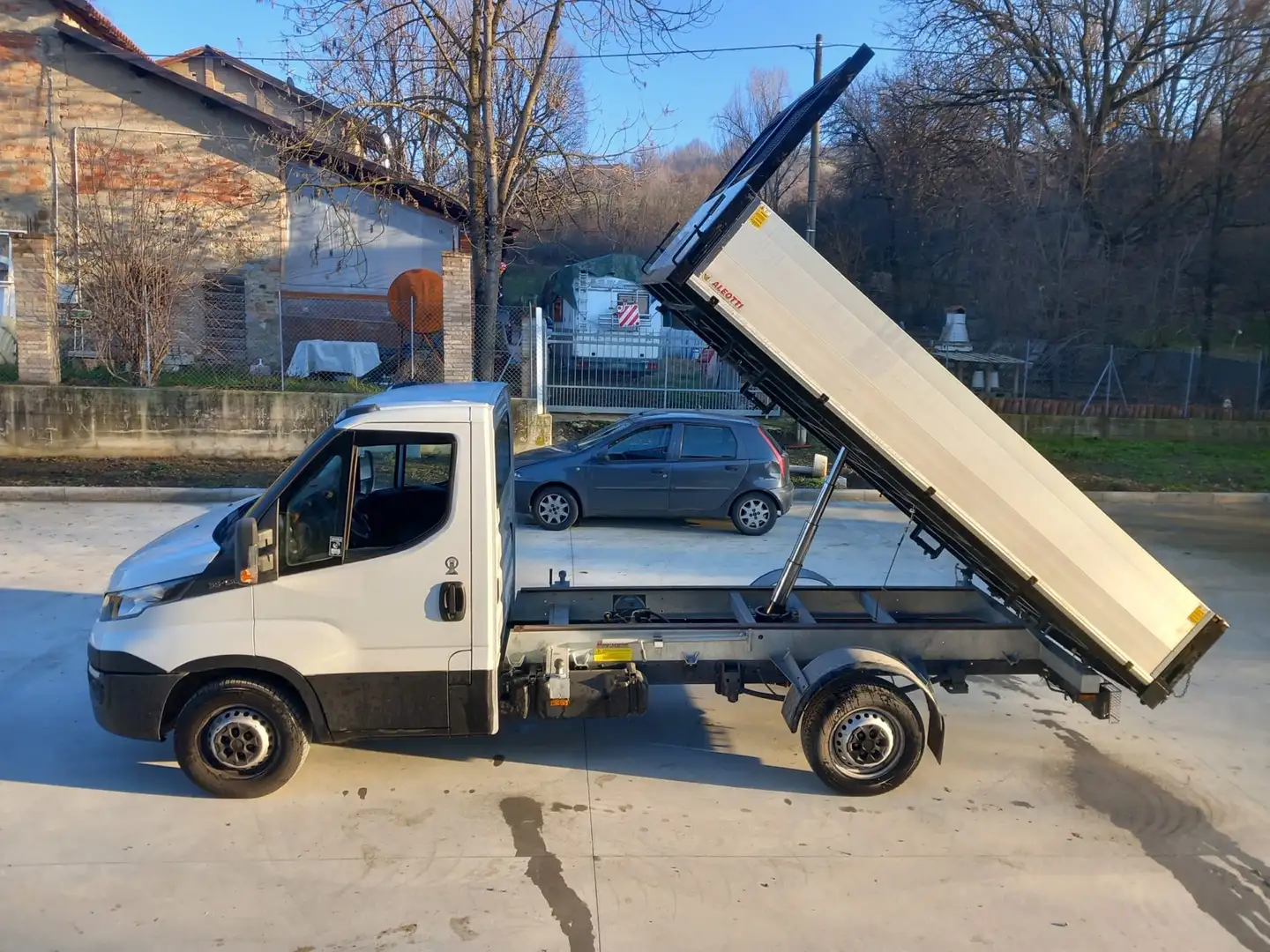 Iveco Daily ribaltabile trilaterale Beyaz - 2