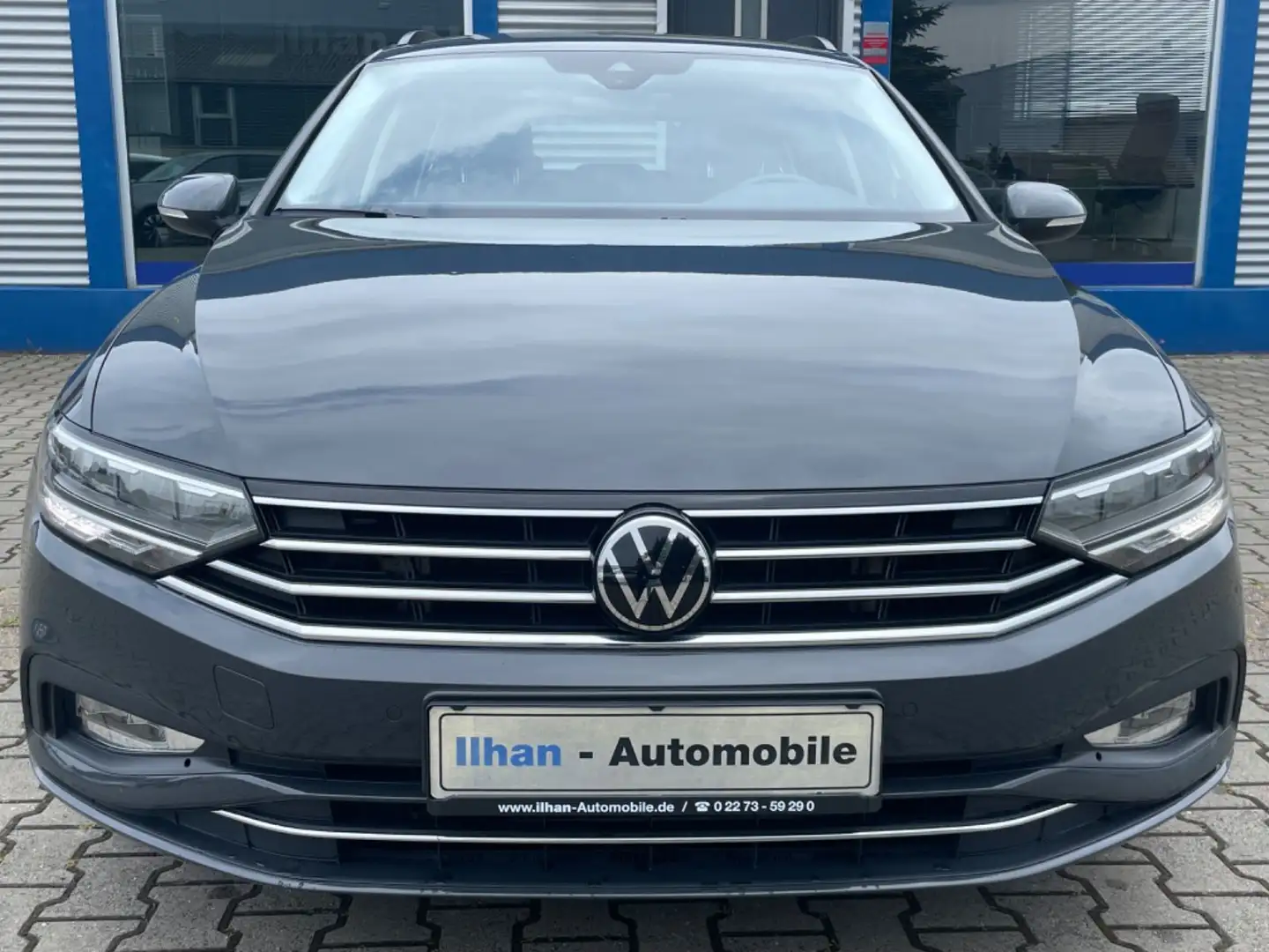 Volkswagen Passat Variant Business*NAV*PDC*ACC*KLIMAAUT*SHZ Grau - 2