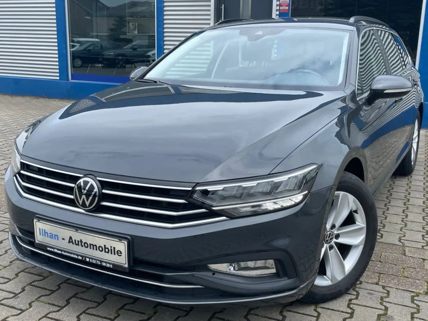 Volkswagen Passat Variant Business*NAV*PDC*ACC*KLIMAAUT*SHZ Grau - 1